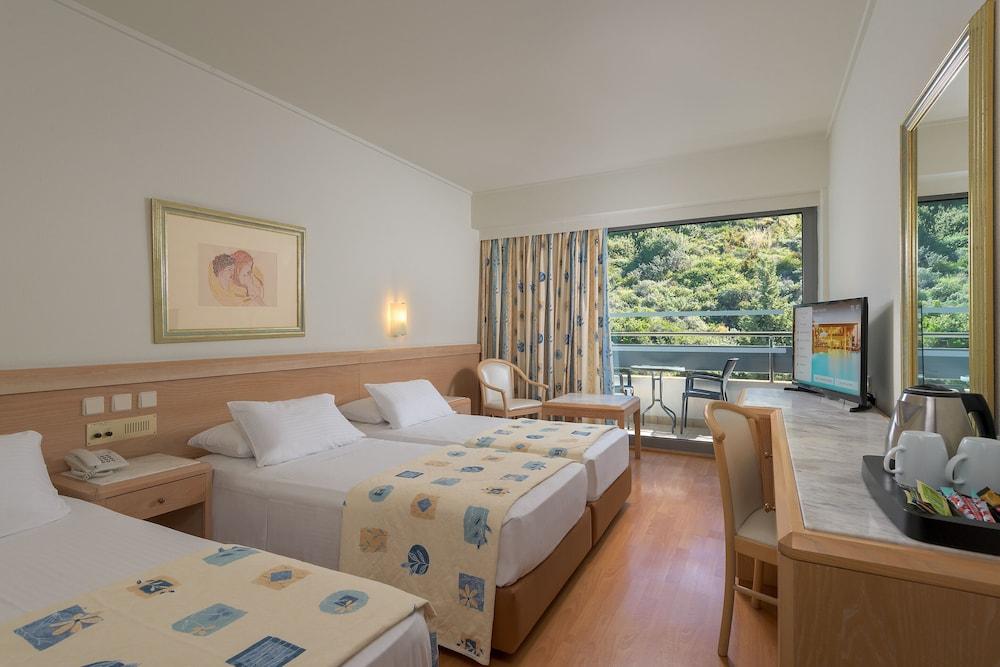 Oceanis Beach Hotel Ixia  Exteriör bild